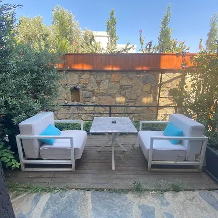 Ξενοδοχείο Olivia 3*